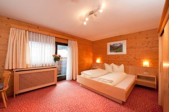 Pension Kristall Нойштифт-им-Штубайталь Экстерьер фото